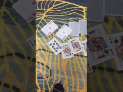 O póquer é uma arma secreta na mesa.