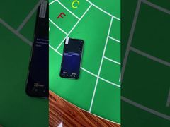 Apresentamos o Analisador de Pôquer CVK 680 para iPhone para Baralhos de Cartas Marcadas com Código de Barras para Você