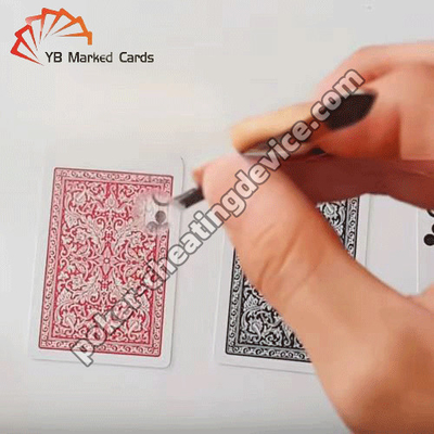 Lentes de contato de raios X furtivos para ler cartas de jogo para trapaça Omaha